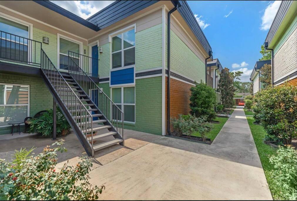 Lovely 2 Bedroom/2 Bath Houston, Heights/Galleria ภายนอก รูปภาพ