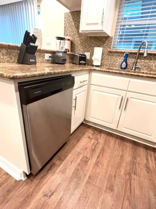 Lovely 2 Bedroom/2 Bath Houston, Heights/Galleria ภายนอก รูปภาพ