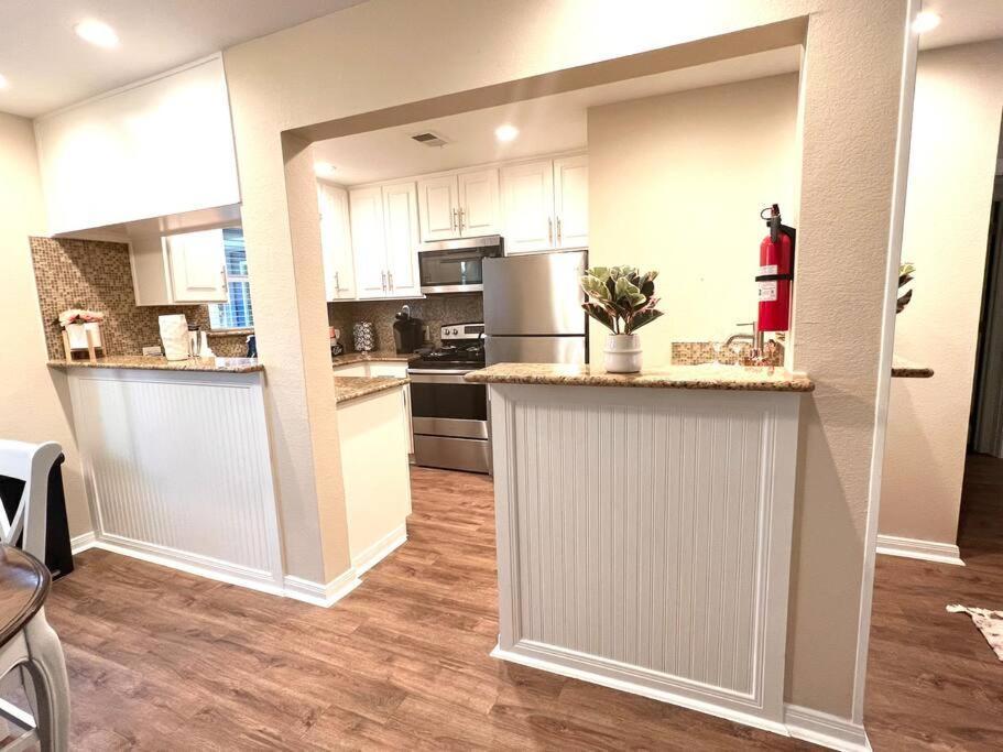 Lovely 2 Bedroom/2 Bath Houston, Heights/Galleria ภายนอก รูปภาพ
